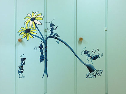 wandgestaltung rutschende Ameisen